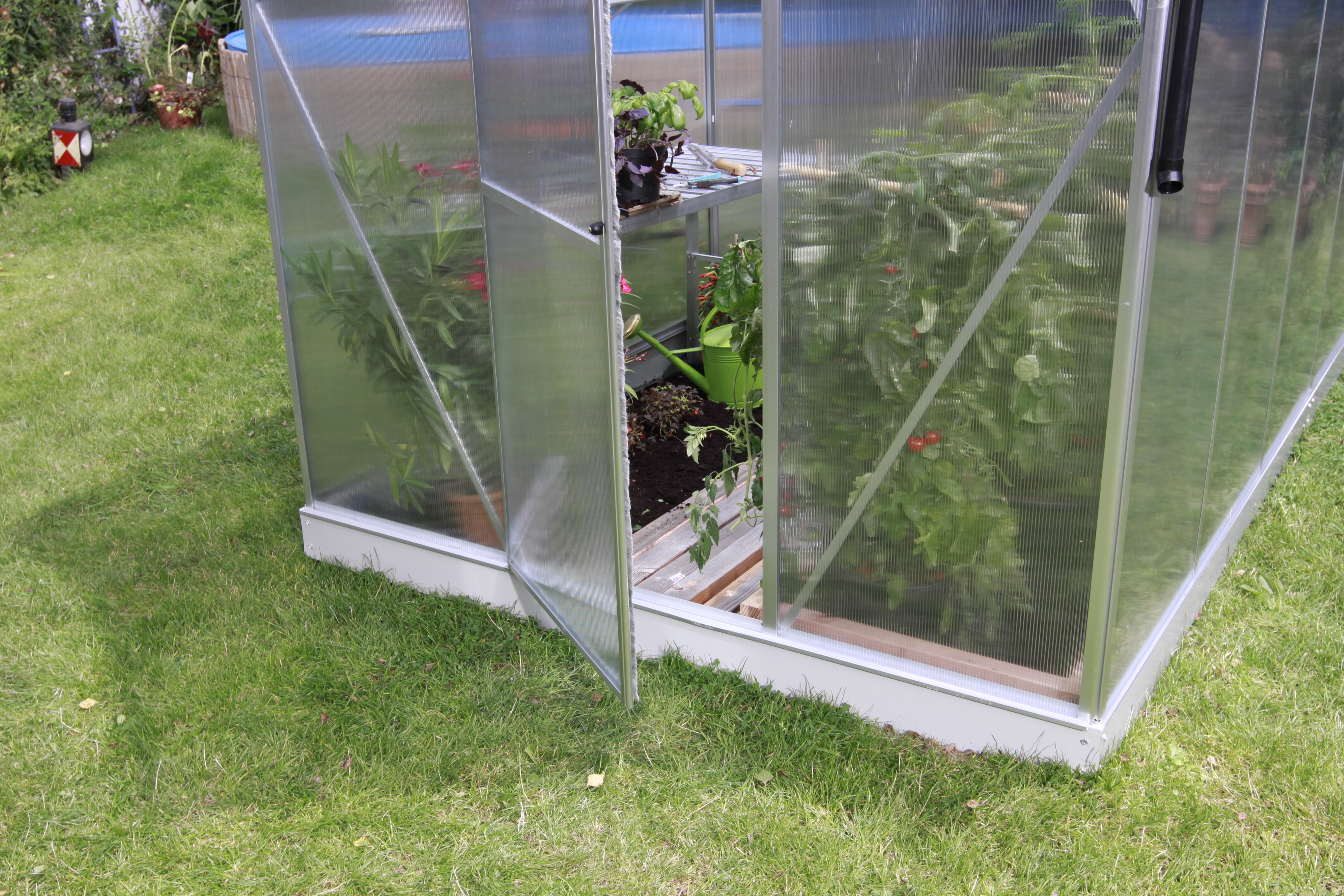 Detailaufnahme: Gewächshaus Eos Modellgrößen 3100-7500 Schwingtür