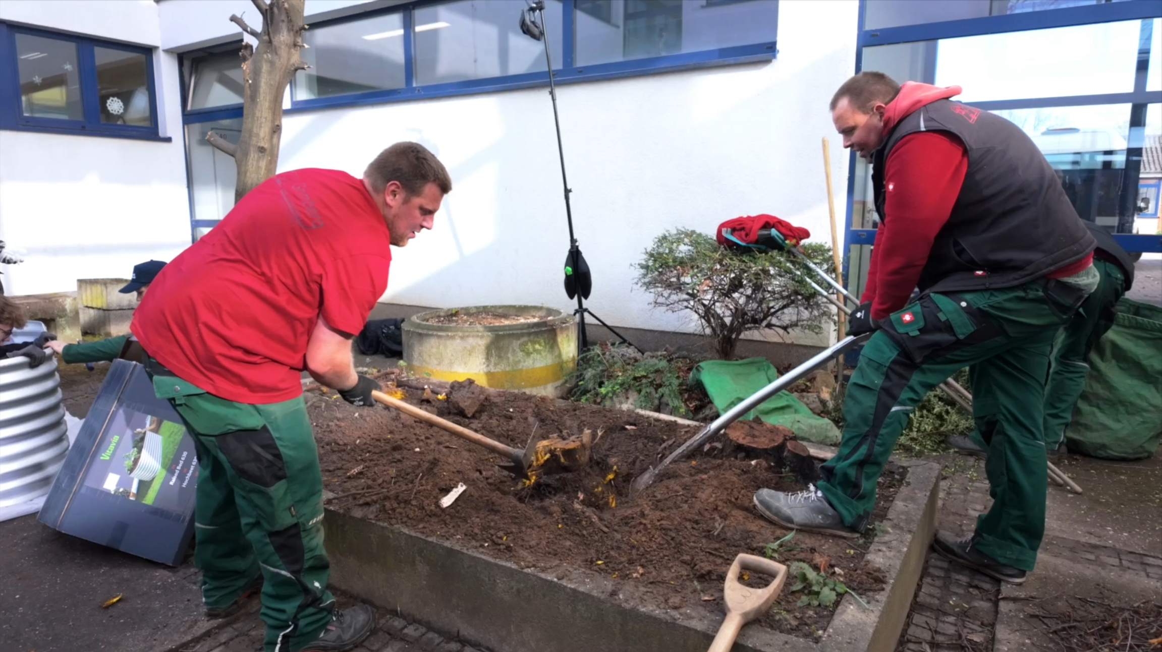 VGL NRW Galabau Projekt-Schulbeet im Franken Gymnasium im März 2026, Anlage eines Schulgartens